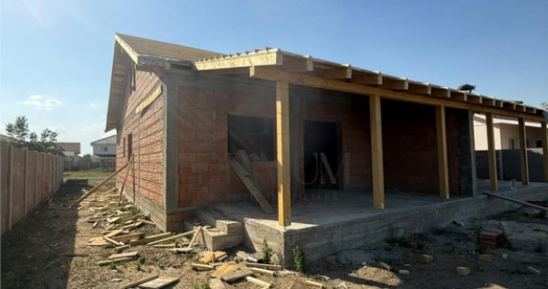 0 Comision - Mosnita -1/2 duplex pe parter