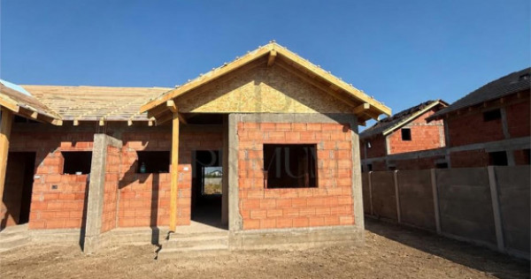 0 Comision - Mosnita -1/2 duplex pe parter