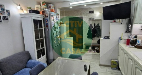 DE VANZARE APARTAMENT CU DOUA CAMERE
