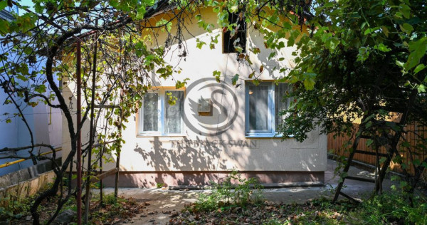 Casă din cărămidă de vanzare | 444 MP teren | Pleasa,...