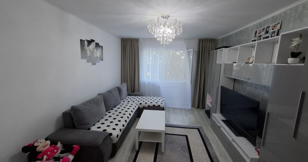 Garsonieră renovată zona Far