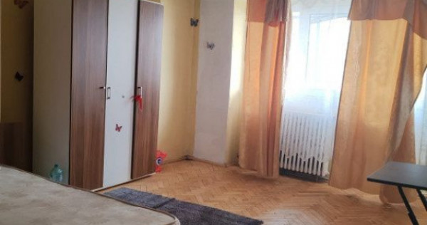 Apartament 3 camere, 2 grupuri sanitare, 2 balcoane, etaj...