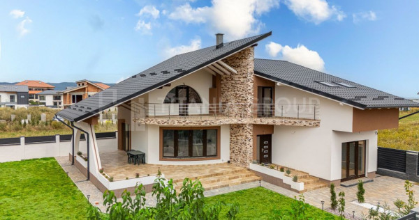 Vila cu arhitectura deosebita, teren 636mp, Cristian, Brasov