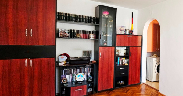 Apartament 3 camere, etaj 4, zona OMV Darmanesti