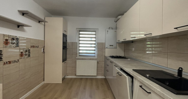 Apartament 3 camere de vanzare, 2 bai , Zorilor