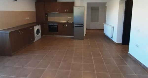 Apartament 3 camere Sub Arini