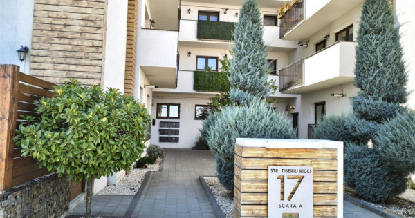 Apartament cu 3 camere si curte de