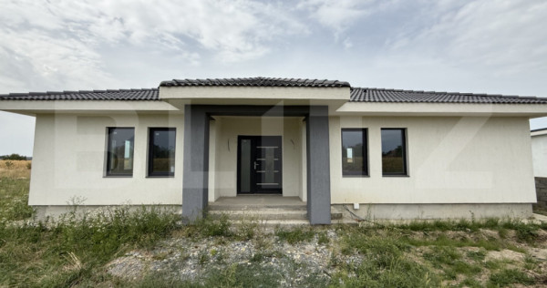 Casa 4 camere, 130 mp, zona Odoreu
