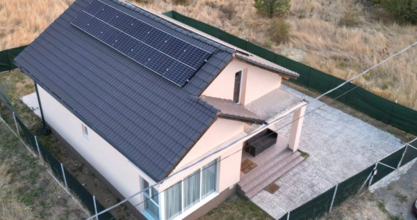 Casă primitoare de v&acirc;nzare &icirc;n Ghioroc