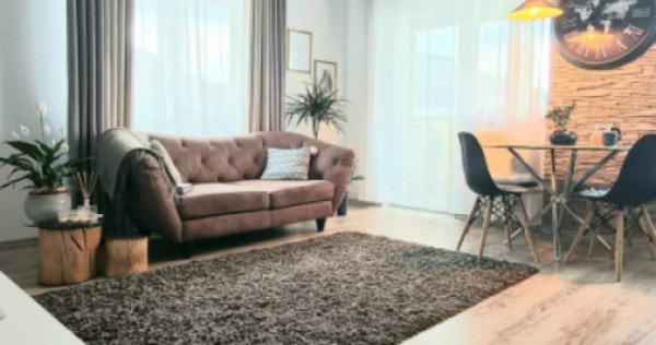 Apartament 3 CAMERE, SU 65MP, ZONA CETĂȚII