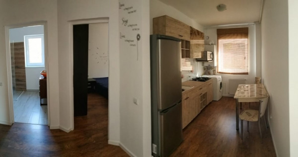 Vand apartament 2 camere 50 mp+balcon 6mp zona Cetatii