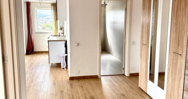Apartament de 2 camere, finisat, loc de parcare, zona Lidl