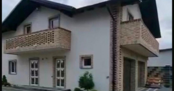 Casa de inchiriat, 120 mp, zona Radauti
