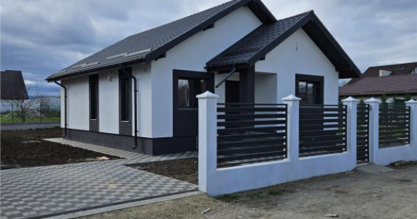 Casa noua, 3 cam, 2 bai, mobilata si utilata, curte, foisor