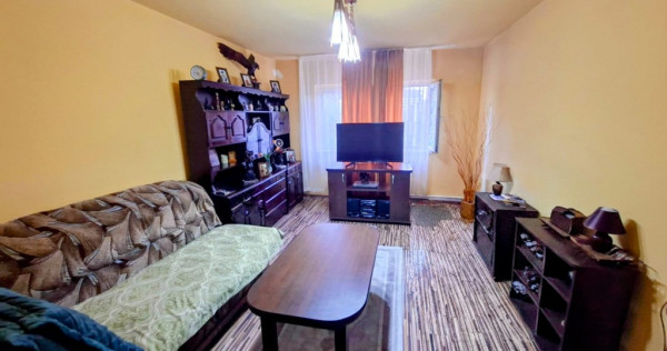 Apartament 3 camere decomandate Dacia-Farmacris centrala pe gaze