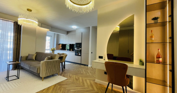 PF v&acirc;nd apartament 3 cam Florești, două băi, lift, str. Tineretului