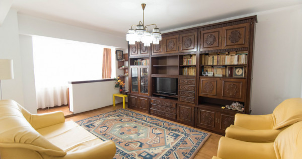 Apartament 3 camere decomandat I.C. Brătianu, Pitesti