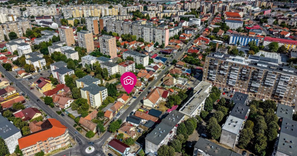 Casă &icirc;n Vlaicu cu garaj și teren de 376 mp, Arad