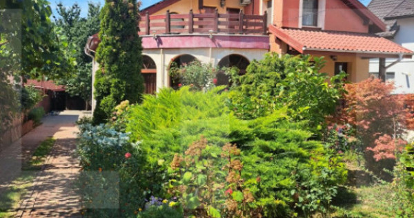 Casa individuala 248 mp, teren 760 mp, zona Liceului Pedagog