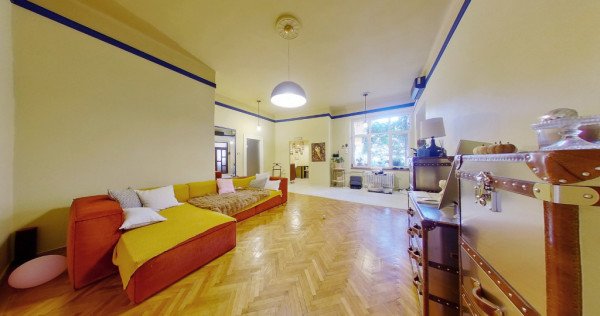Apartament modern cu 3 camere &icirc;ntr-o clădire istorică, la