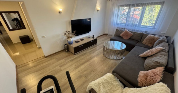 Apartament 3 camere zona Km 5 Renovat cu Centrala si Parcare