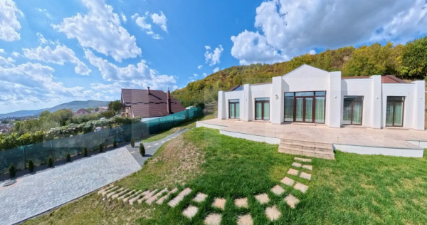 Casa 140.86 mp, teren 2100 mp, zona Viisoara