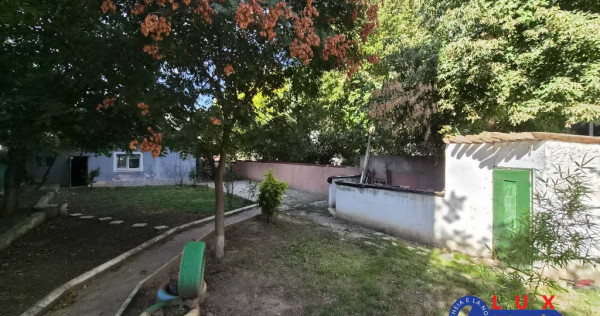 ID 6766 DE V&Acirc;NZARE: CASĂ CU TEREN 390 MP | CARTIER E3