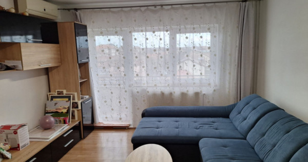 Apartament spatios cu 4 camere, 2 locuri de parcare &ndash; zona