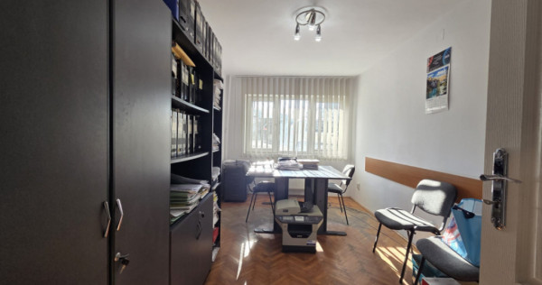 Apartament 2 camere de vanzare in Arad, Strada Praporgescu,