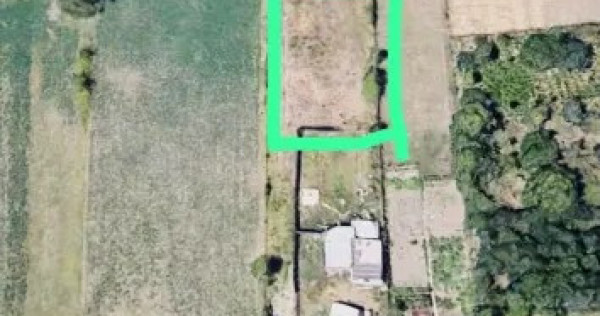 Vand teren intravilan livezi,podari 600mp