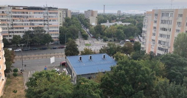 Muncii metrou etaj 8 decomandat