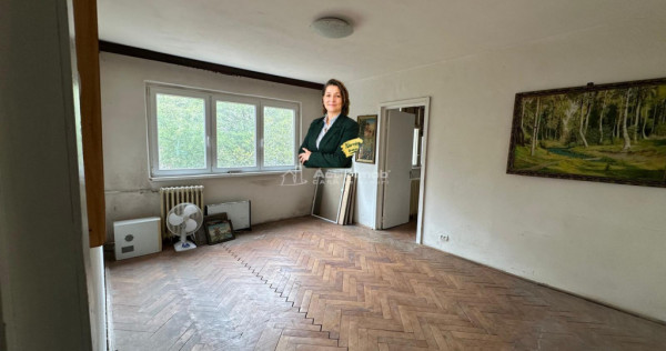 Resita.Oportunitate sau Investitie, Apt.3 Cam Semidec, Moroa