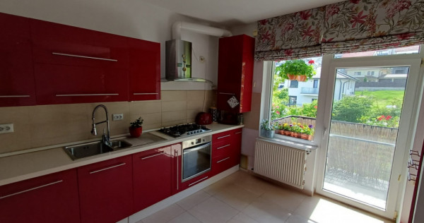 APARTAMENT 3 CAMERE,SPATIOS LUMINOS,UTILAT COMPLET