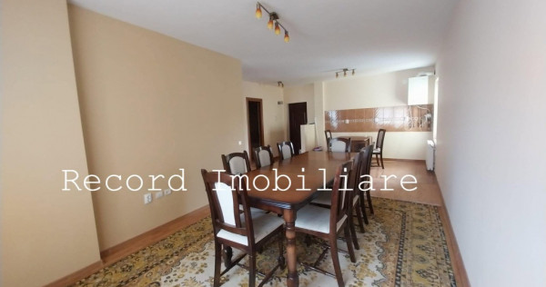 Apartament 2 camere, etaj, 2,parcare privata,Str.Sesul de Sus,Floresti