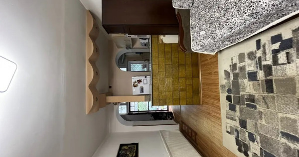 V&acirc;nd parter casa zona ultracentrala Iasi