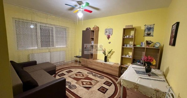 Apartament 2 camere, decomandat, etaj 2