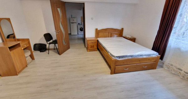 &Icirc;nchiriere garsoniera, situata &icirc;n T&acirc;rgu Jiu, Str.Branduse