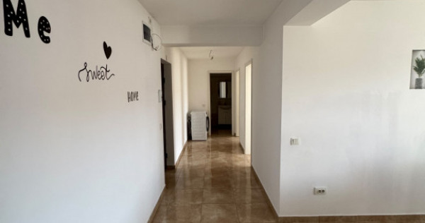 V&acirc;nd apartament cu 3 camere decomandat