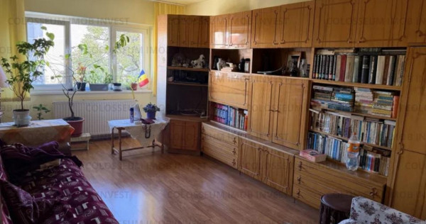 Apartament decomandat, 2 camere, spatios, etaj 2/4, zona Astra!