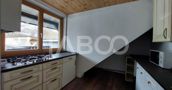 Casa de inchiriat 120 mp 3 camere 2 bucatarii 2 bai zona Gus