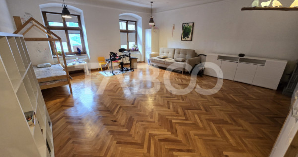 Apartament decomandat de vanzare cu pivnita in Centrul Istor