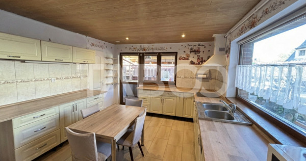 Casa individuala 4 camere cu pompa de caldura si panouri fot