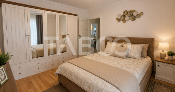 Apartament de vanzare 4 camere balcon boxa lift bloc nou zon