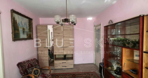 Apartament 3 camere situat in Zona KM 4-5