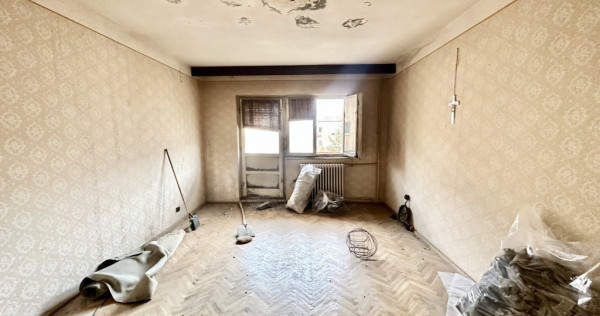 Apartament cu 3 camere decomandat - necesita renovare &ndash; Zo