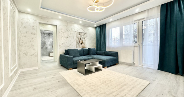 Apartament proaspat renovat cu 3 camere - etaj 2 - Zona Shop