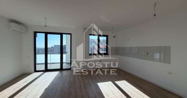 Apartament cu 3 camere de v&acirc;nzare, Priveliște panoramică,Torontalului
