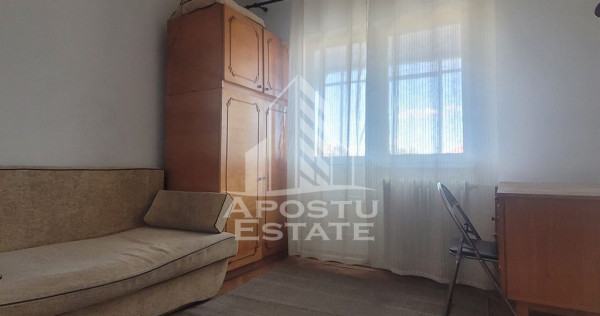 Apartament cu 3 camere de inchiriat, zona Circumvalatiunii, Timisoara
