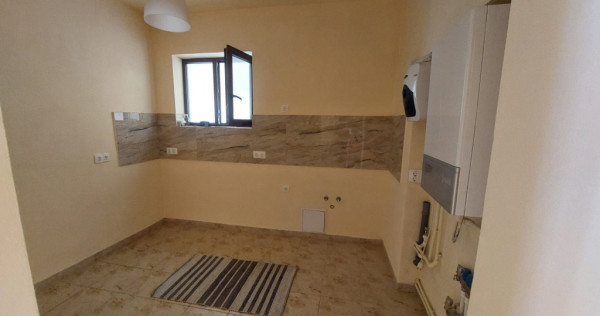 Apartament 3 camere, la casa, 73 mp utili, 35 mp curte, part