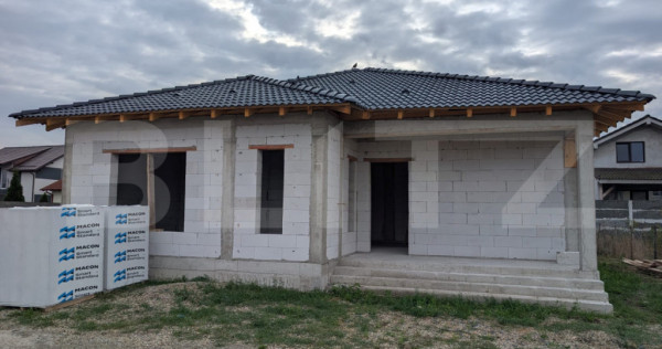 Casa de vanzare, zona Micesti, cu 4 camere.